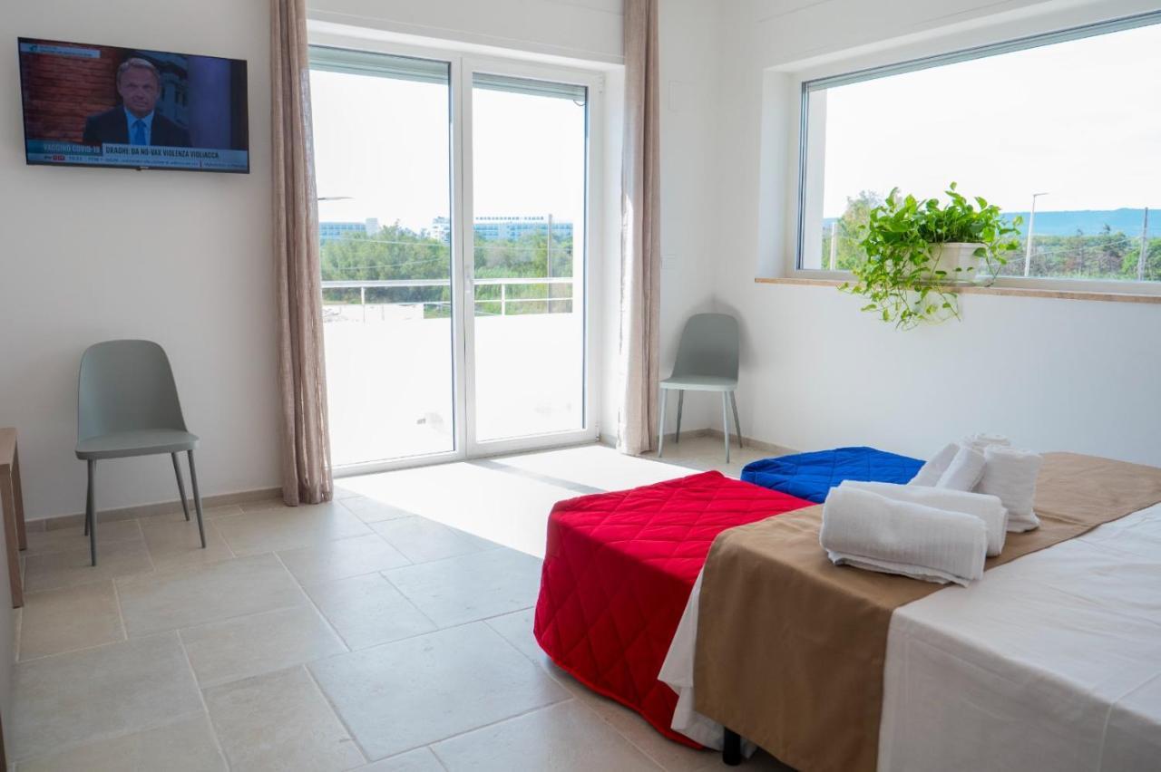 B&B A Un Passo Dal Mare Torre Canne Exterior foto